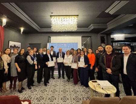 “Milli Pediatriya Akademiyası - 95 il Yubiley Layihəsi” çərçivəsində “Pediatriyanın Aktual Problemləri” mövzusunda konfrans təşkil edilib.