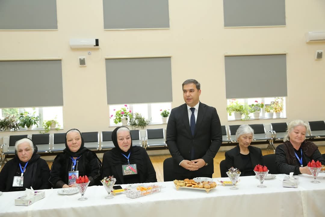 “Konstitusiya və Suverenlik İli” çərçivəsində şəhid ailələri ilə görüş keçirilib